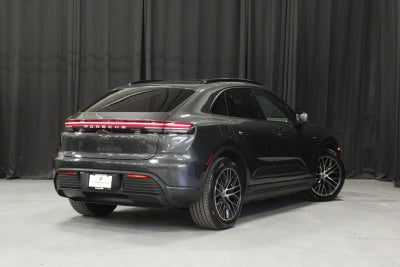 2025 Porsche Macan 4 Electric