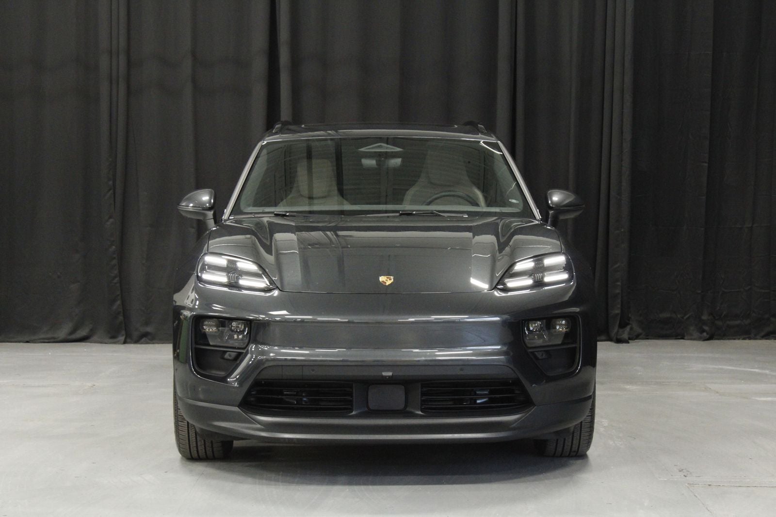 2025 Porsche Macan 4 Electric