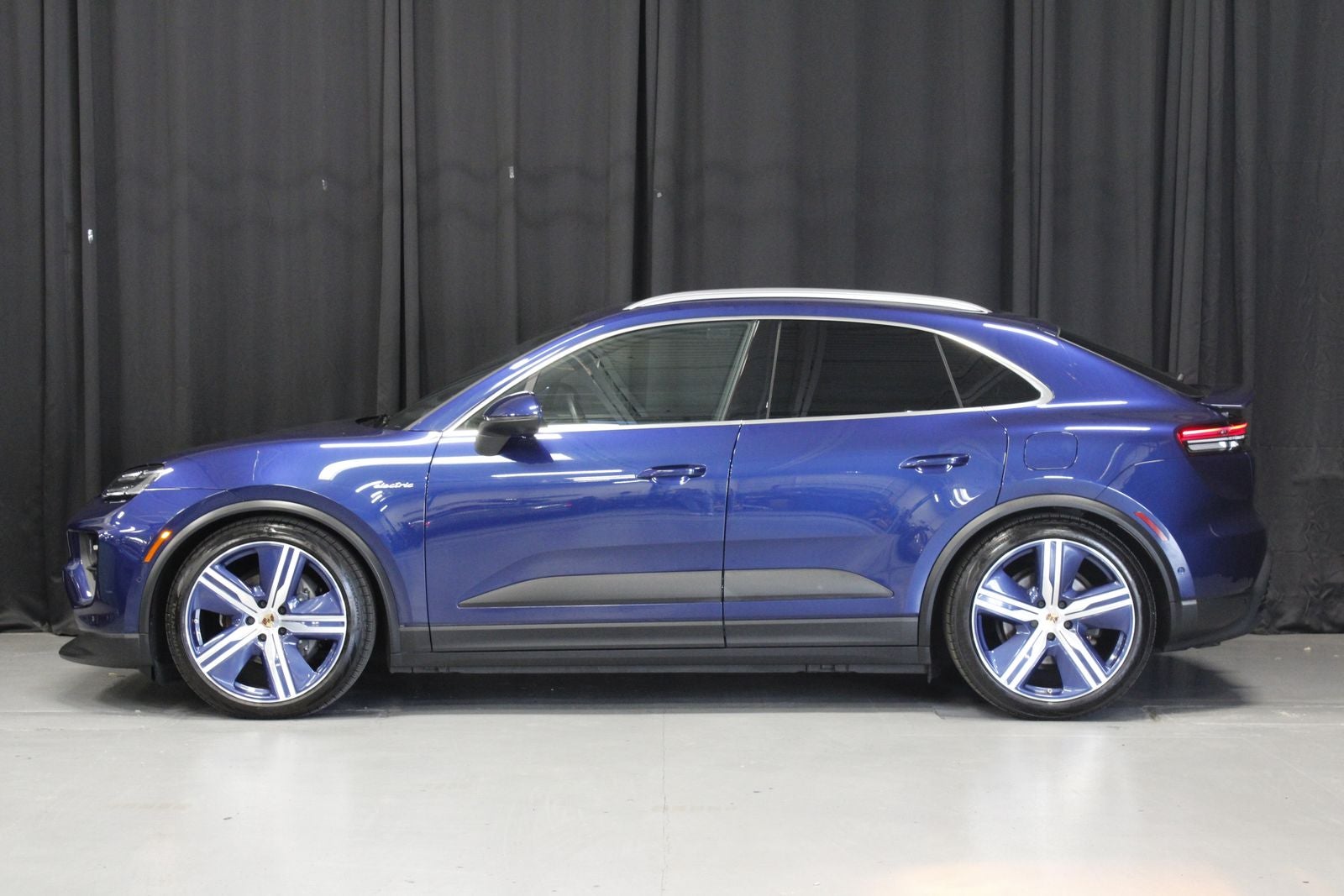 2024 Porsche Macan Macan 4 Electric