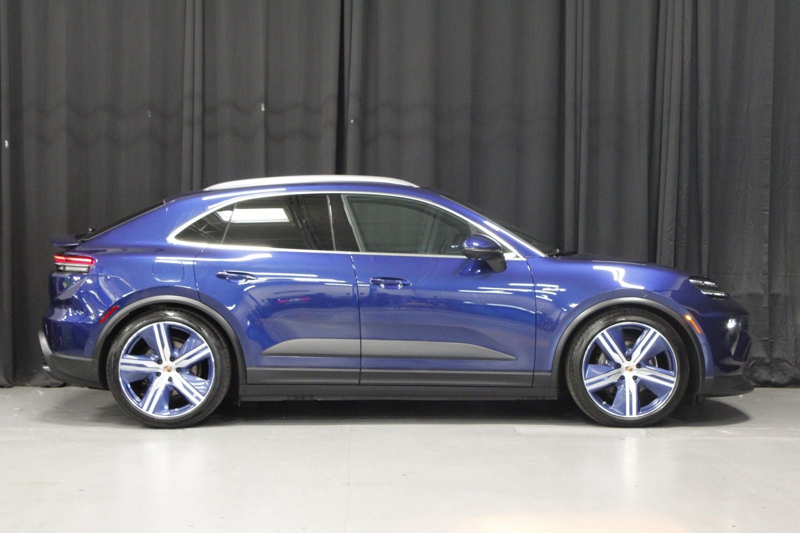 2024 Porsche Macan Macan 4 Electric