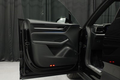 2026 Porsche Macan 4 Electric