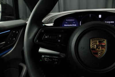 2026 Porsche Macan 4 Electric