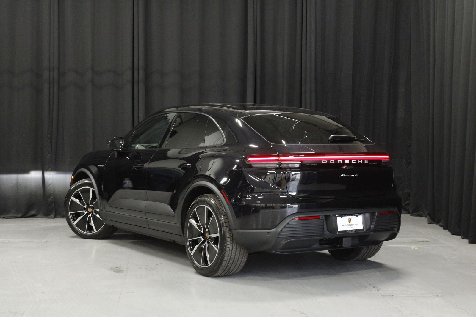 2026 Porsche Macan 4 Electric
