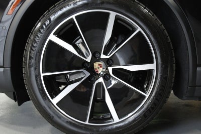 2026 Porsche Macan 4 Electric