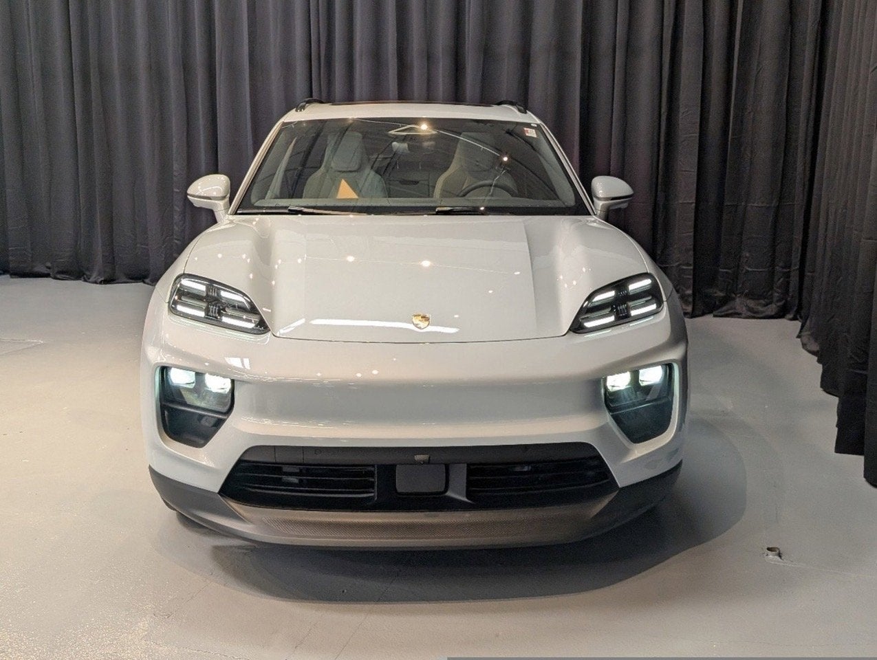 2025 Porsche Macan Electric 4S