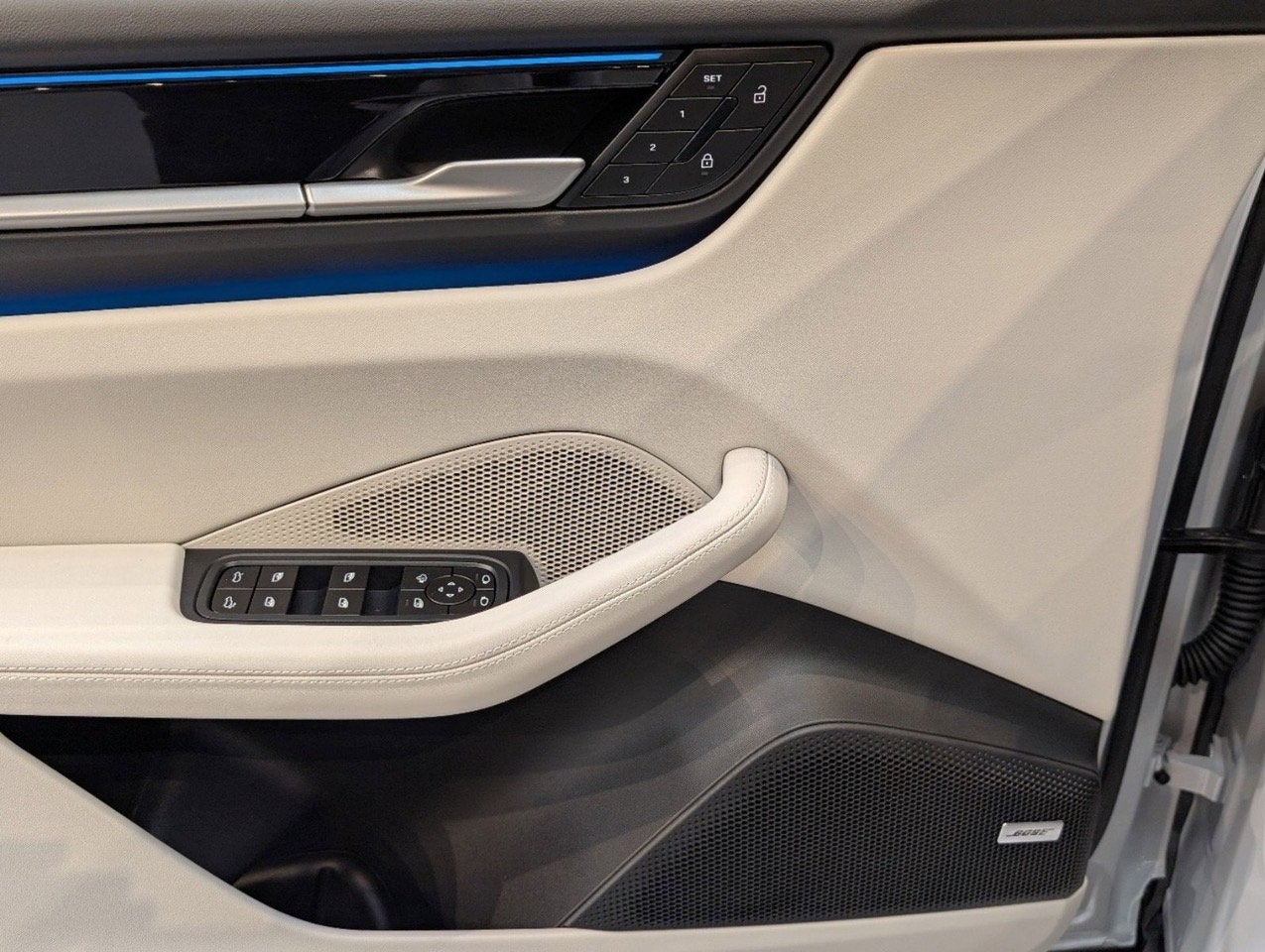 2025 Porsche Macan Electric 4S