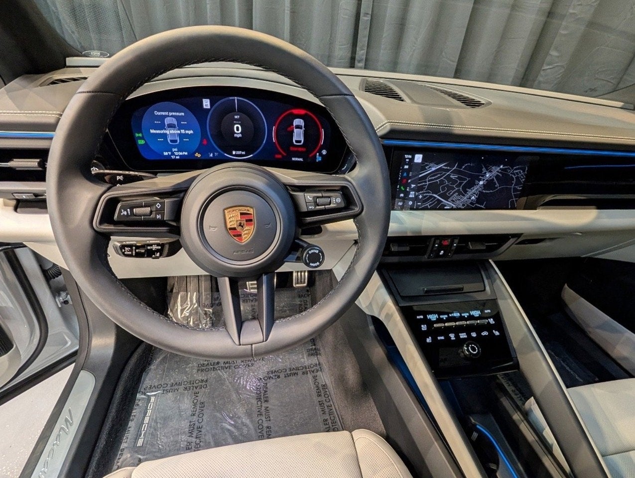 2025 Porsche Macan Electric 4S