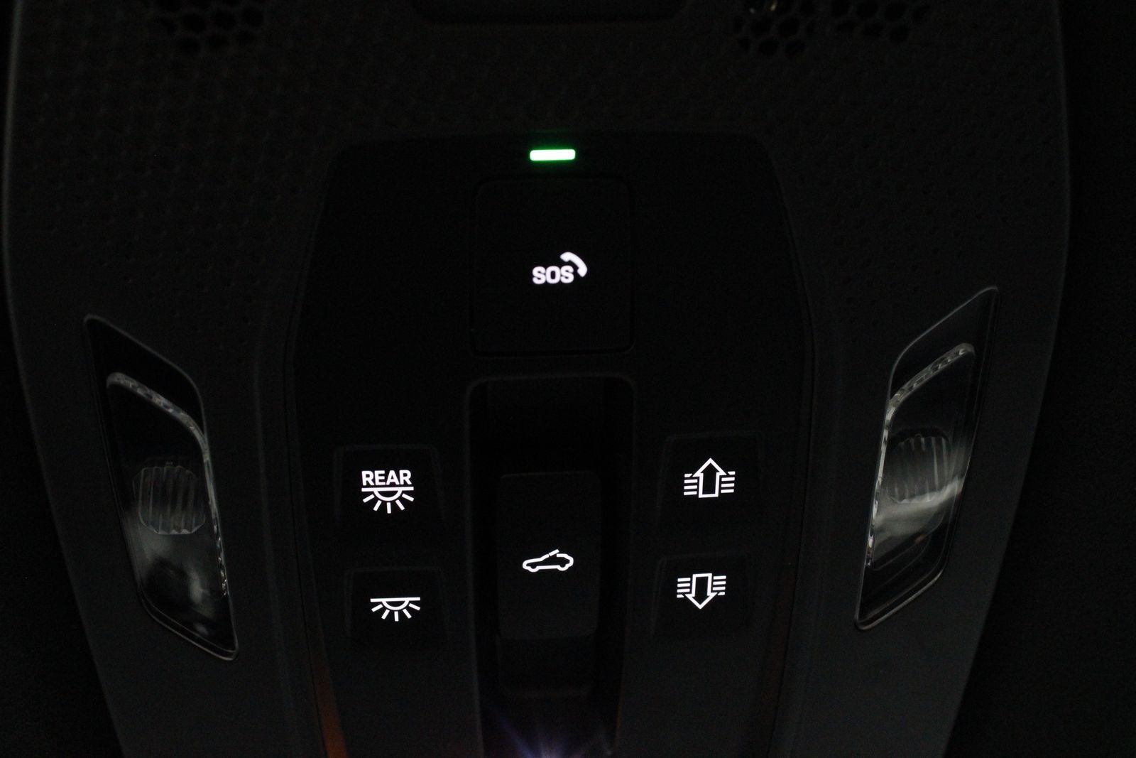 2025 Porsche Macan Macan Turbo Electric