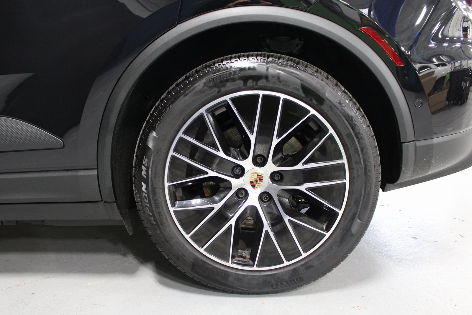 2025 Porsche Macan Electric Base