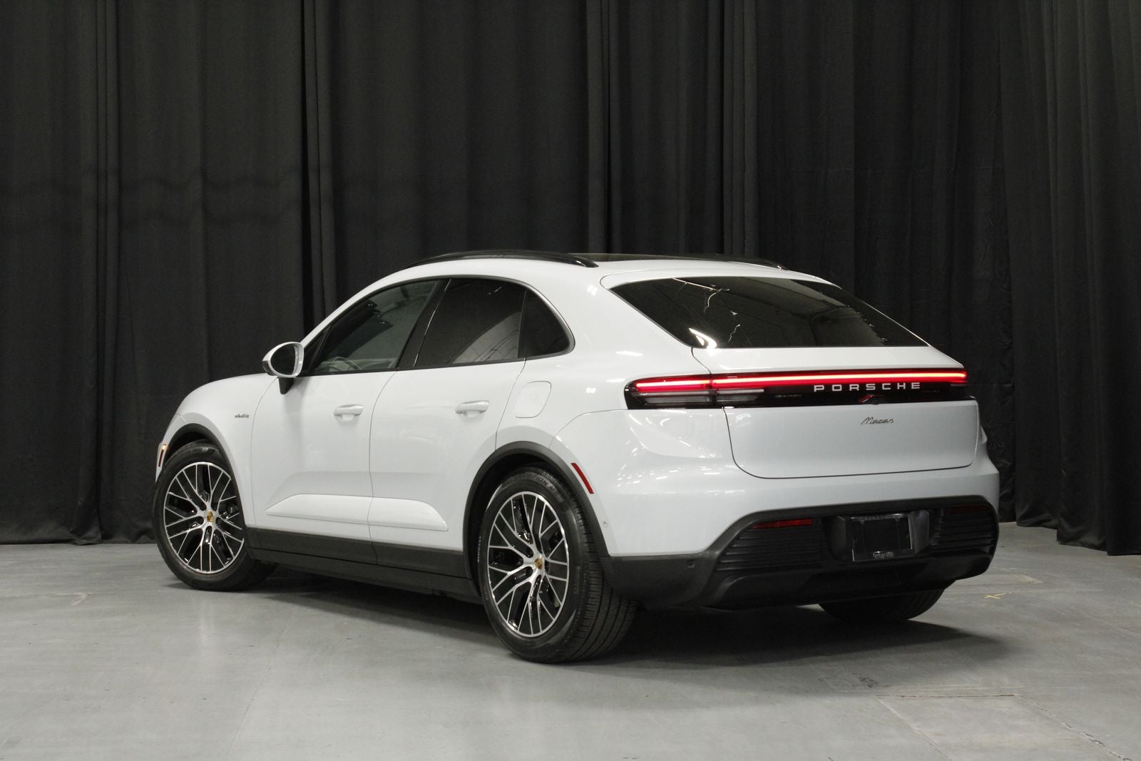 2025 Porsche Macan Electric