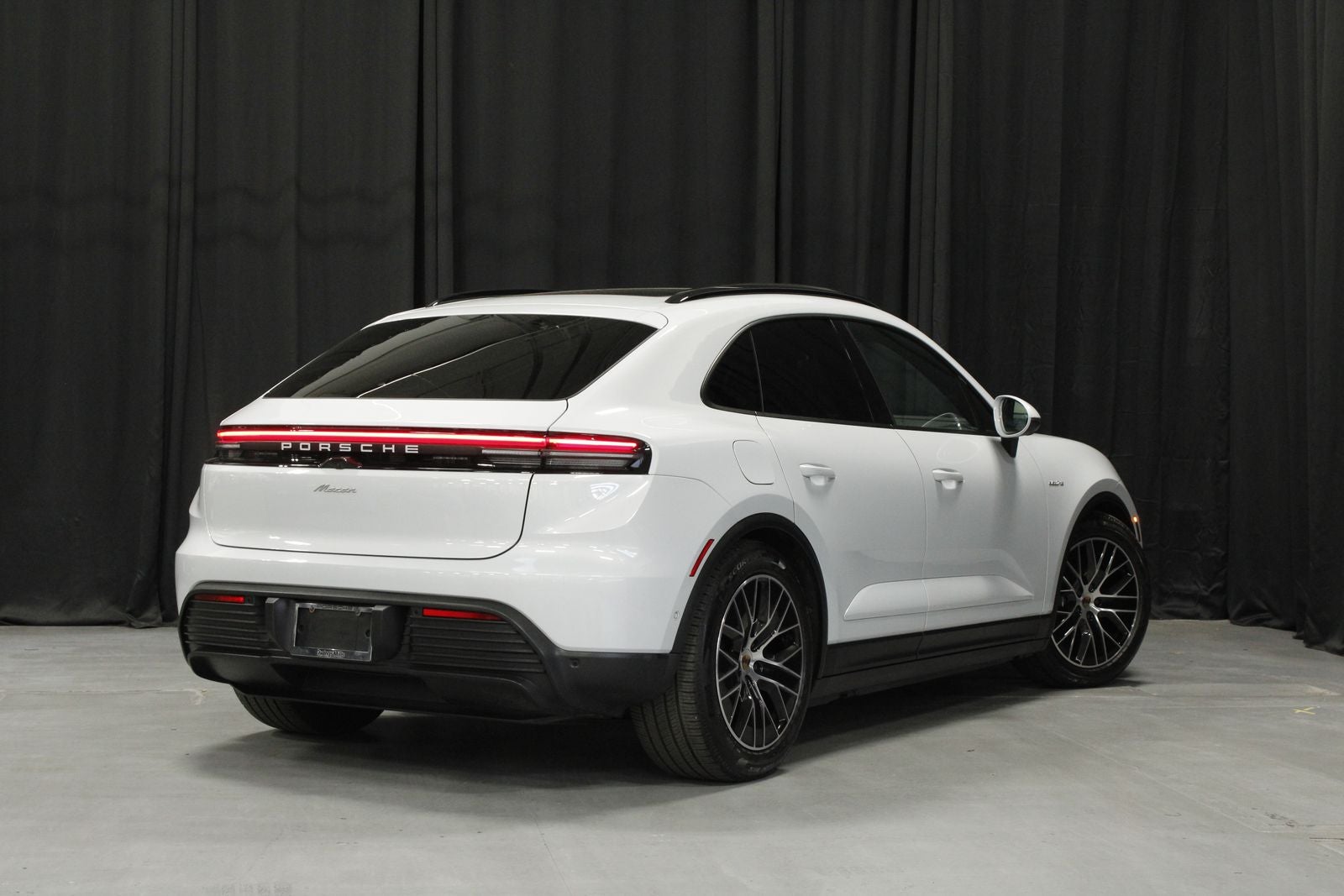 2025 Porsche Macan Electric