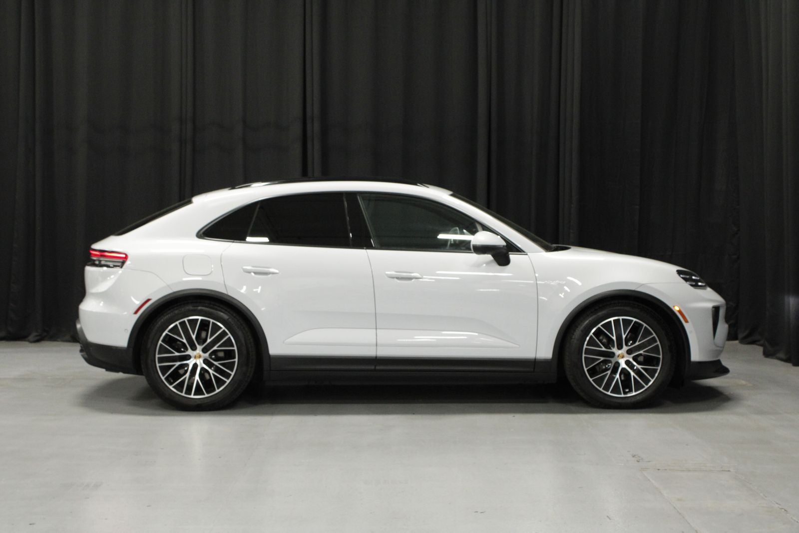 2025 Porsche Macan Electric