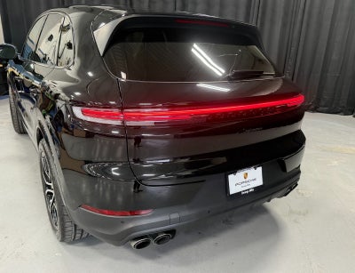 2026 Porsche Cayenne E-Hybrid Base