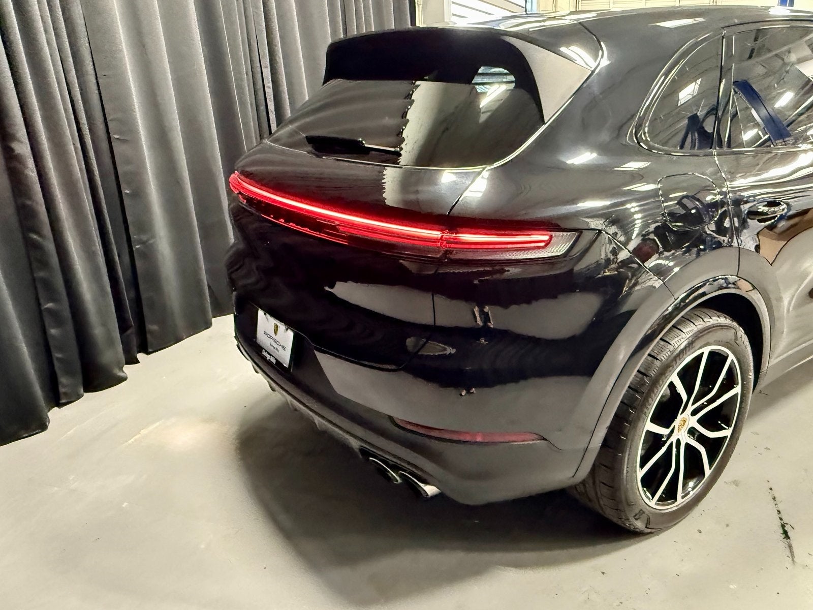 2026 Porsche Cayenne E-Hybrid Base