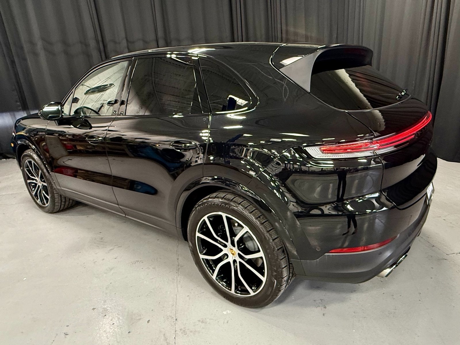 2026 Porsche Cayenne E-Hybrid Base