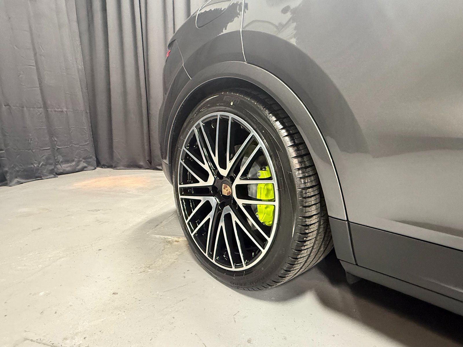 2026 Porsche Cayenne E-Hybrid Base