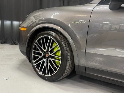 2026 Porsche Cayenne E-Hybrid Base