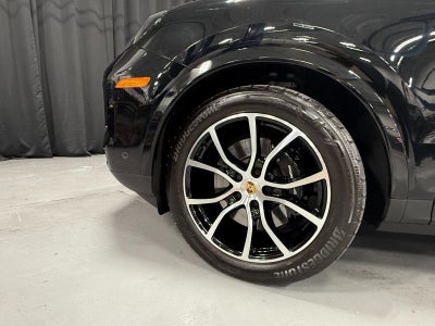 2026 Porsche Cayenne E-Hybrid Base