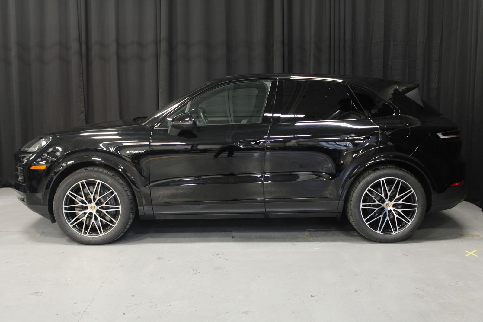 2024 Porsche Cayenne E-Hybrid