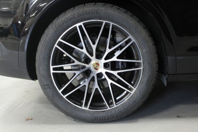 2024 Porsche Cayenne E-Hybrid