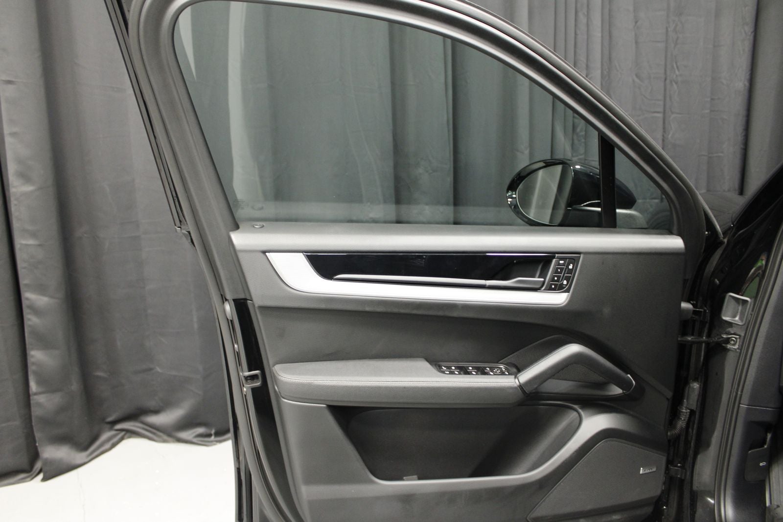 2024 Porsche Cayenne E-Hybrid