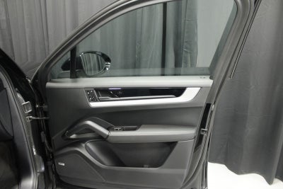 2024 Porsche Cayenne E-Hybrid