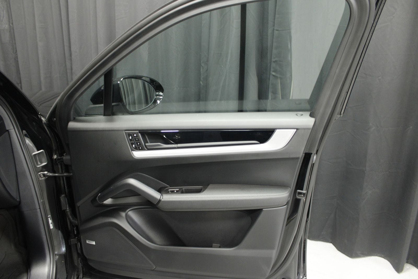 2024 Porsche Cayenne E-Hybrid