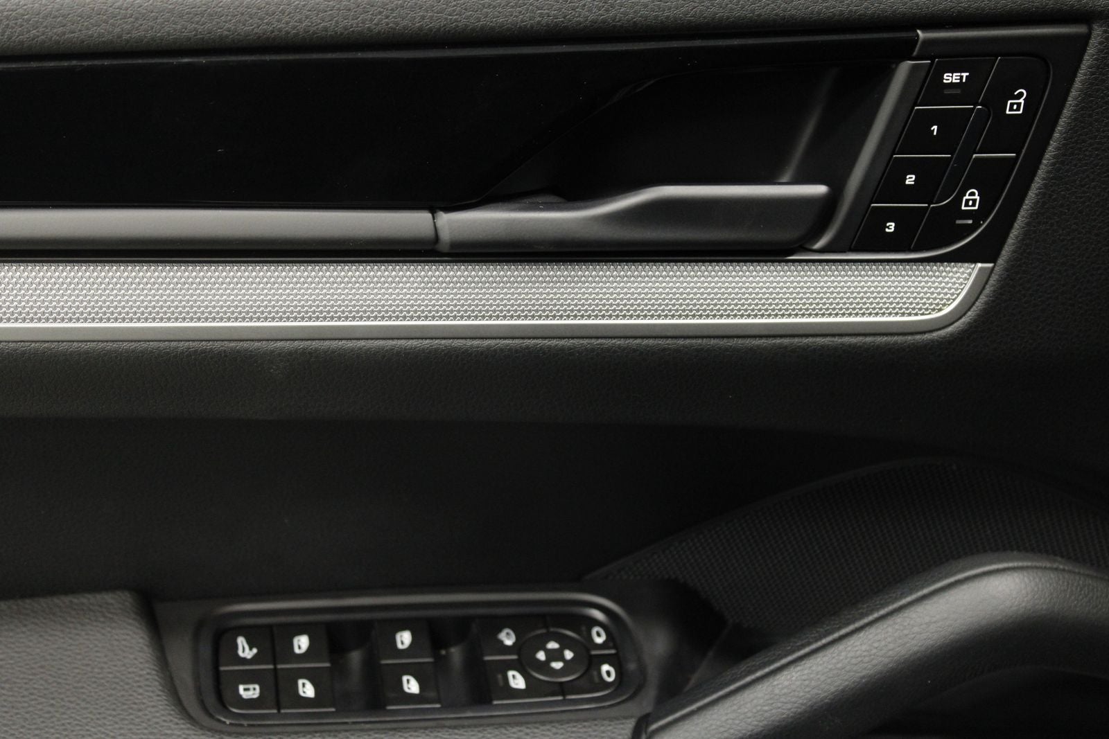 2024 Porsche Cayenne E-Hybrid