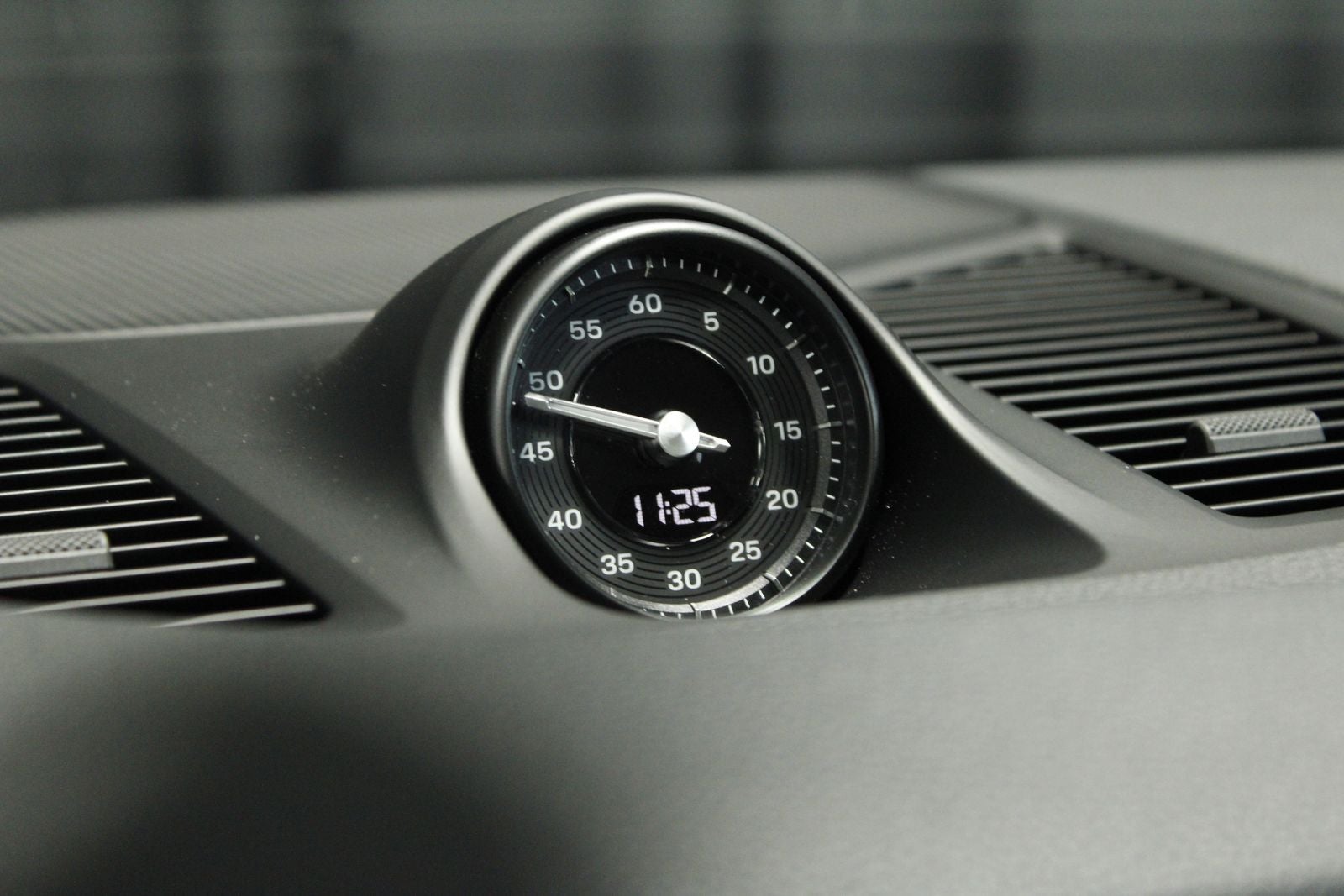 2024 Porsche Cayenne E-Hybrid