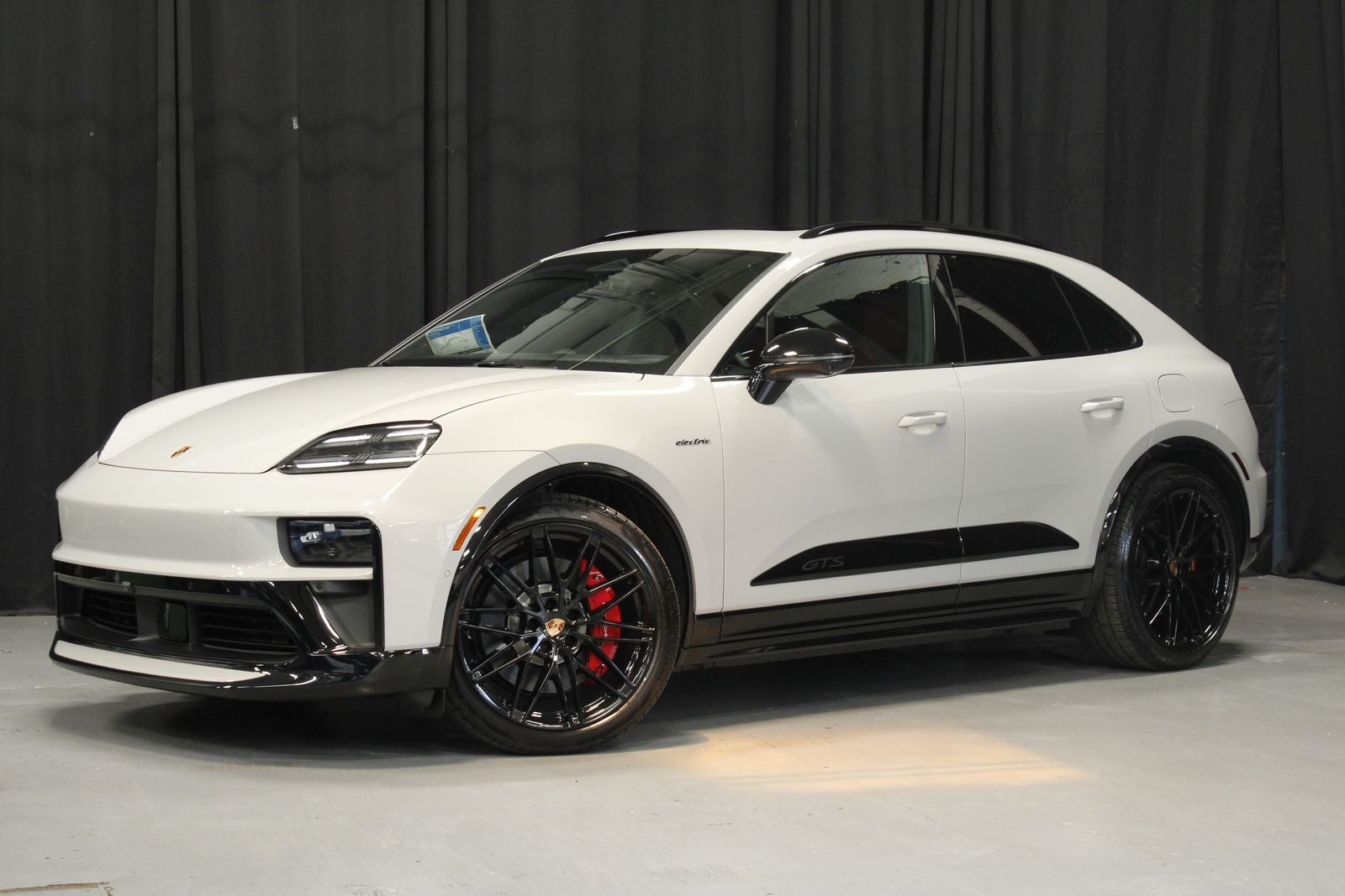 2026 Porsche Macan Macan GTS Electric