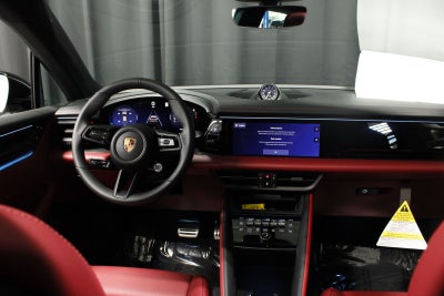 2026 Porsche Macan Macan GTS Electric