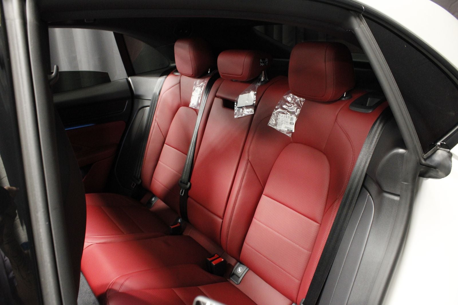 2026 Porsche Macan Macan GTS Electric