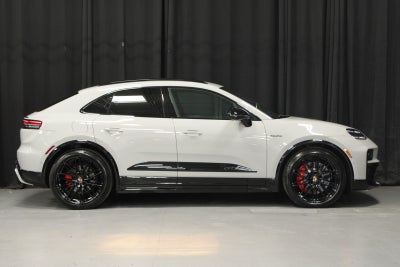 2026 Porsche Macan Macan GTS Electric