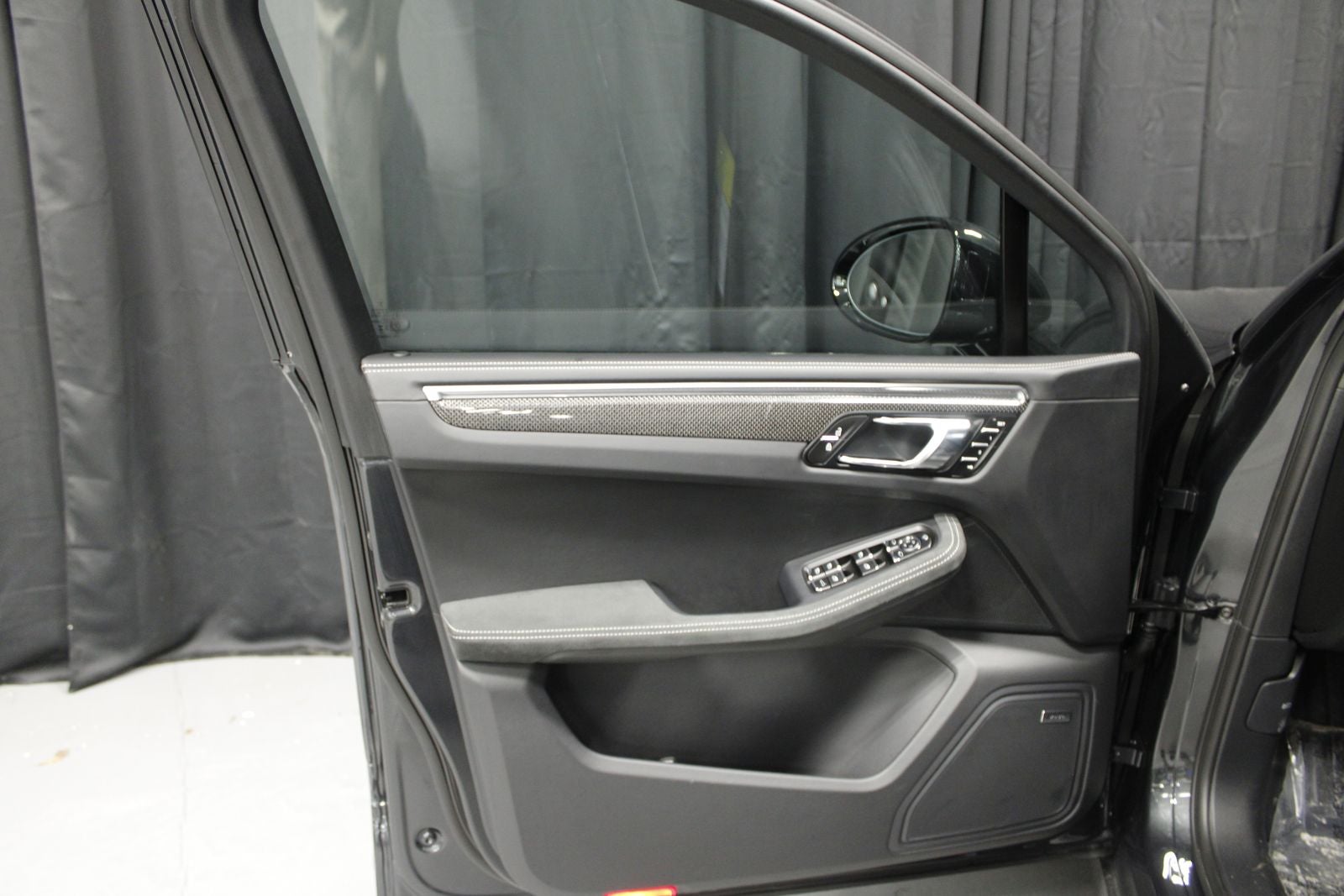 2025 Porsche Macan GTS