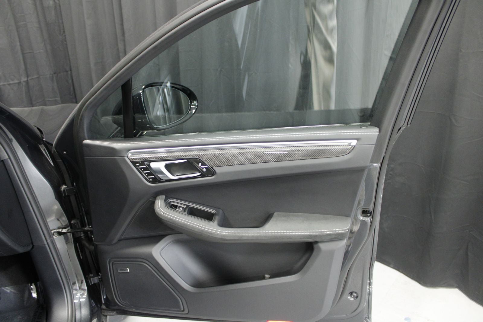 2025 Porsche Macan GTS