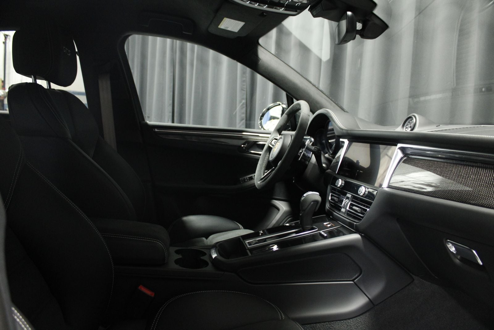 2025 Porsche Macan GTS