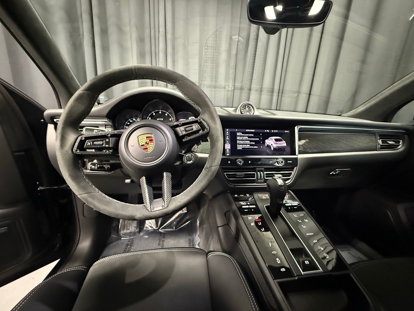 2025 Porsche Macan GTS