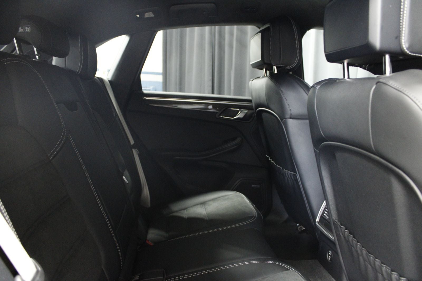 2025 Porsche Macan GTS