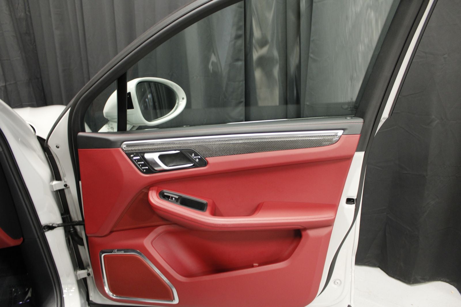 2024 Porsche Macan GTS