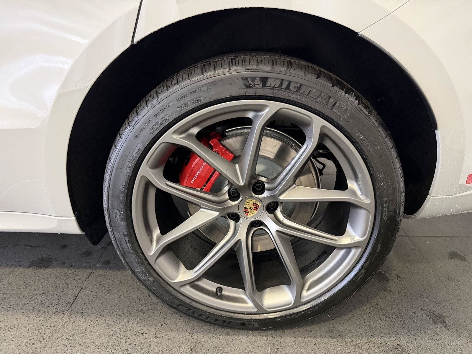 2026 Porsche Macan Macan GTS