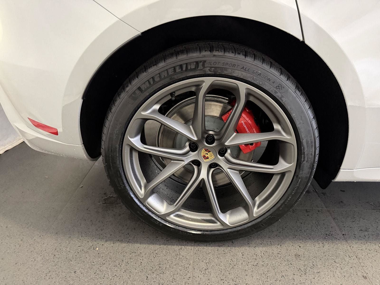 2026 Porsche Macan Macan GTS