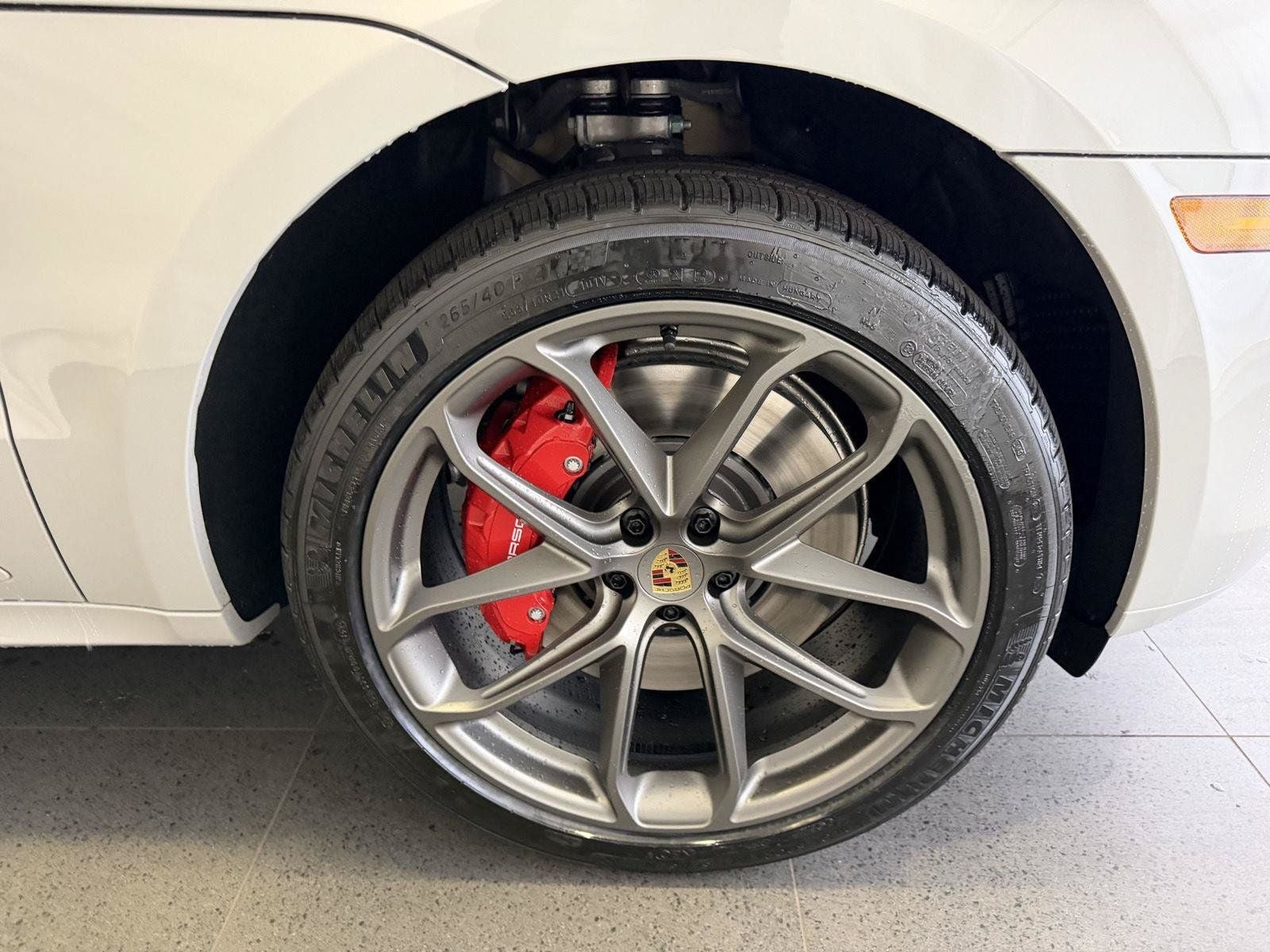 2026 Porsche Macan Macan GTS