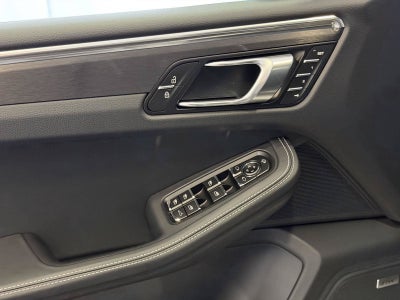 2026 Porsche Macan Macan GTS