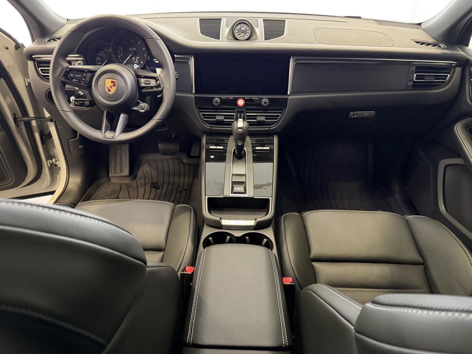 2026 Porsche Macan Macan GTS