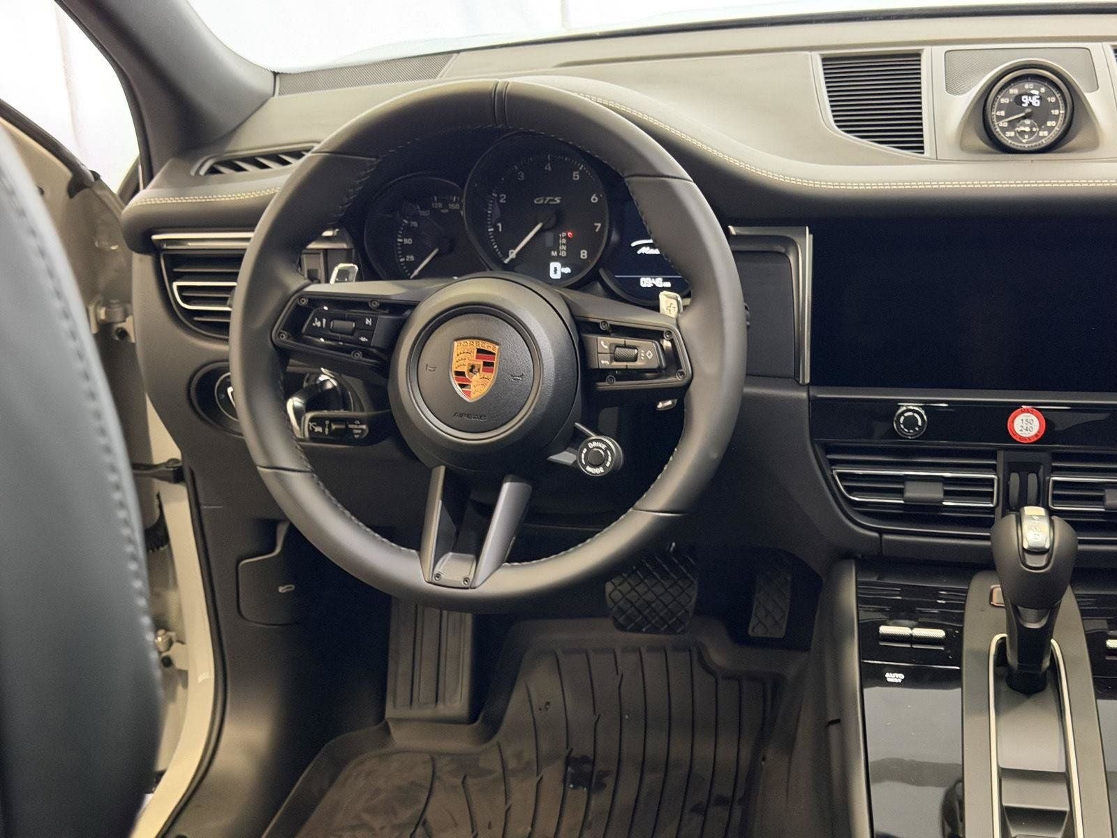 2026 Porsche Macan Macan GTS
