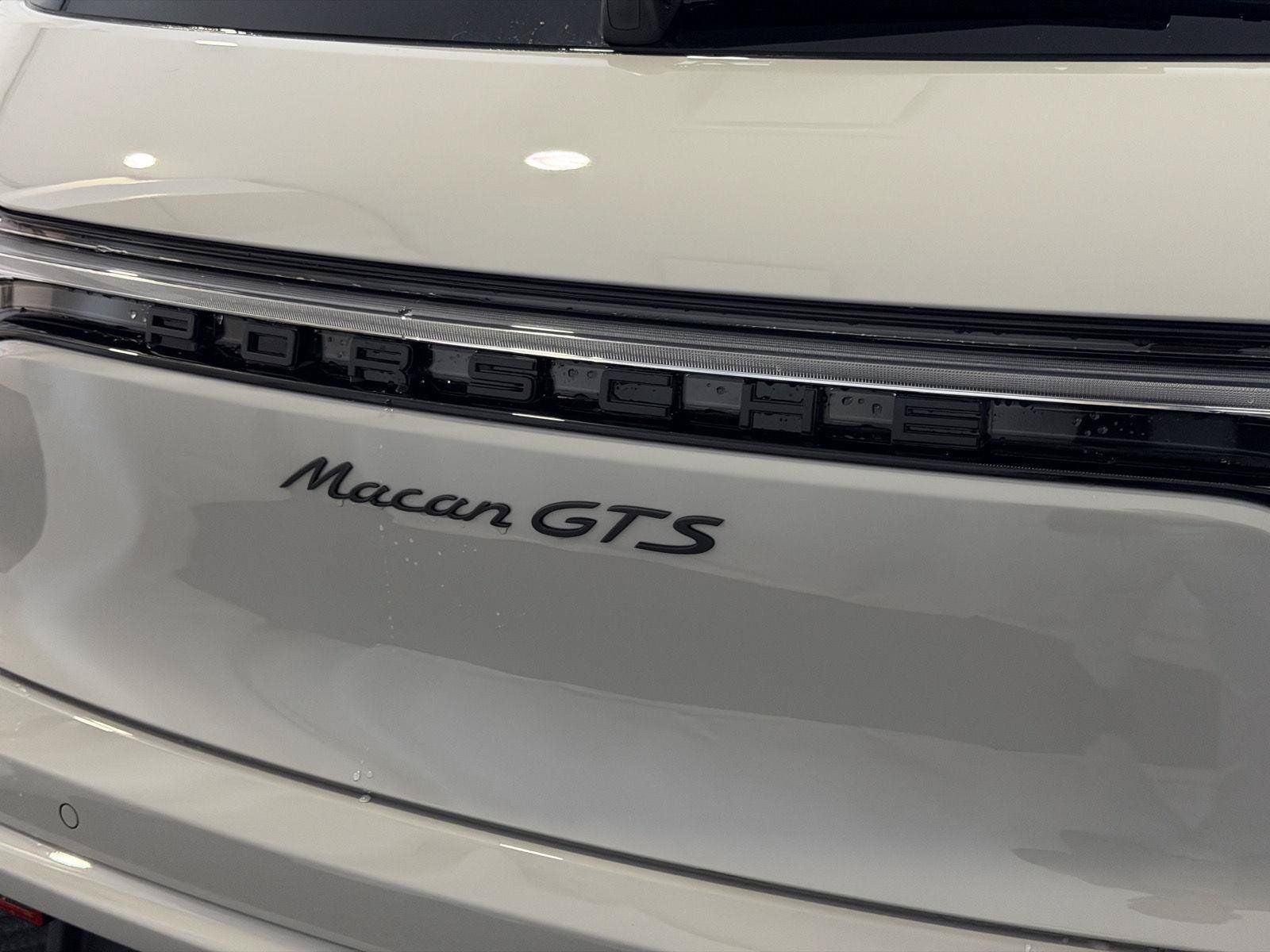 2026 Porsche Macan Macan GTS