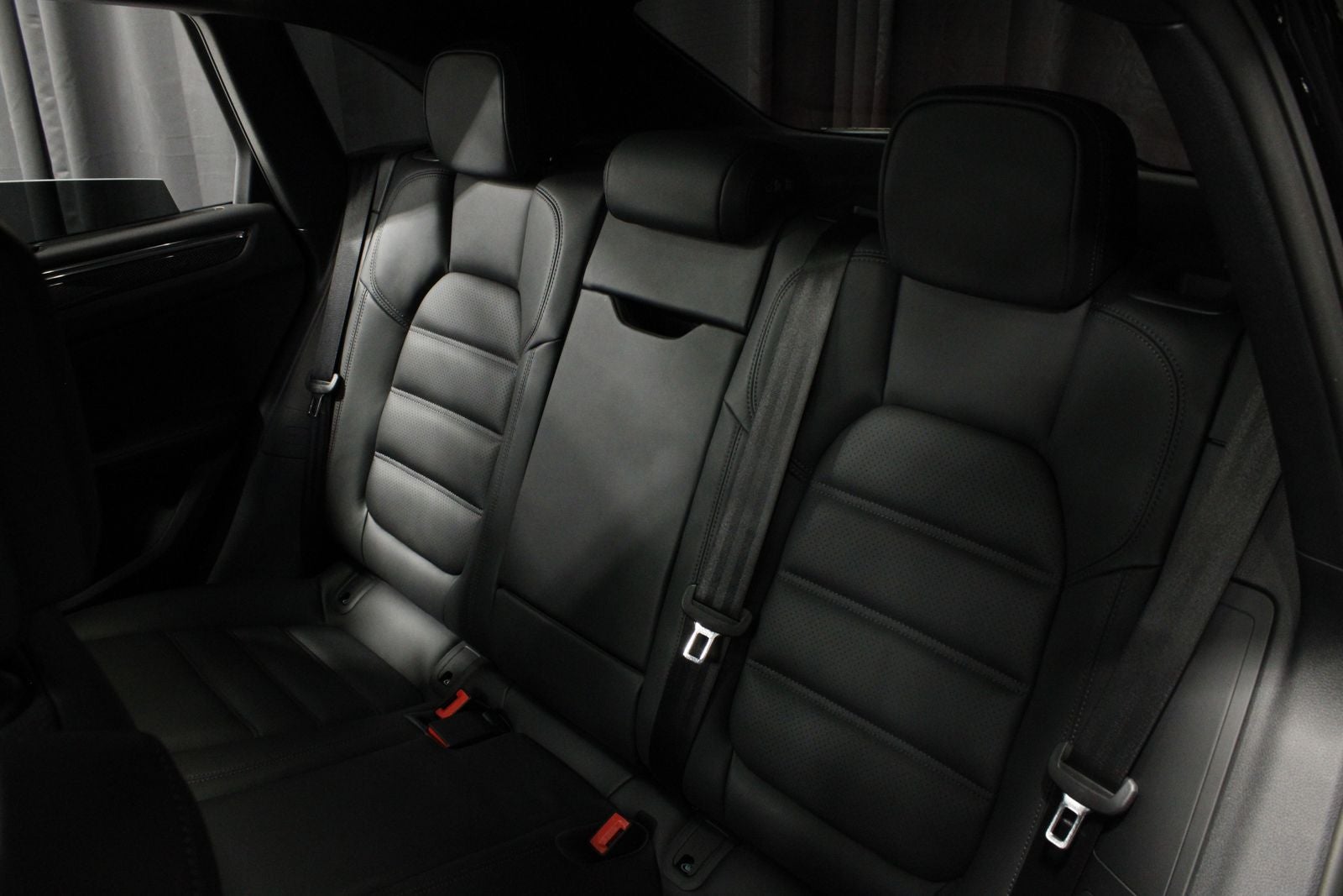 2026 Porsche Macan Macan GTS