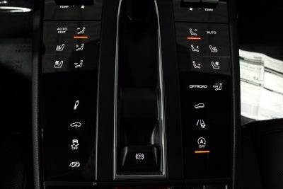 2026 Porsche Macan Macan GTS