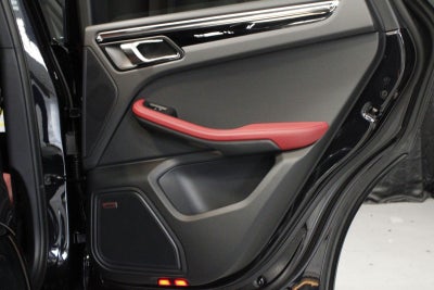 2026 Porsche Macan Macan S