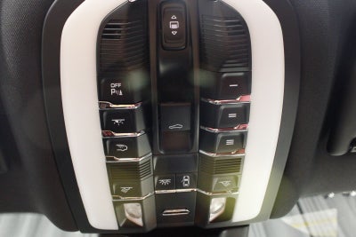 2026 Porsche Macan Macan S